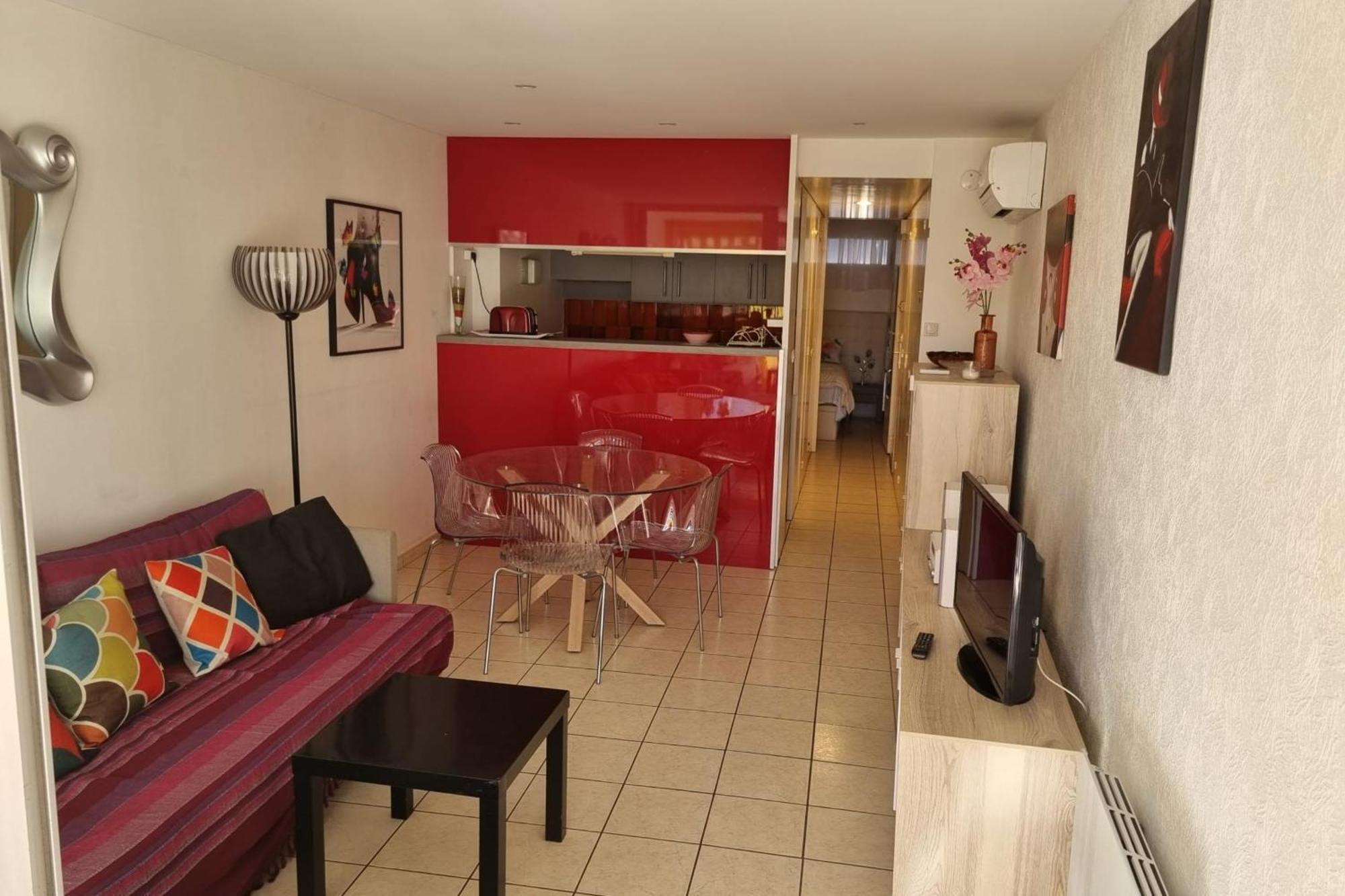 Naturiste Cap D'agde Port Ambonne 103